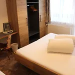 Garni Jaegerheim Bed and breakfast 3*