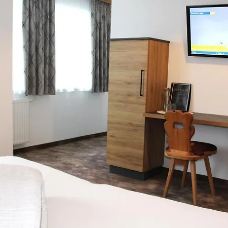 Garni Jaegerheim 3*