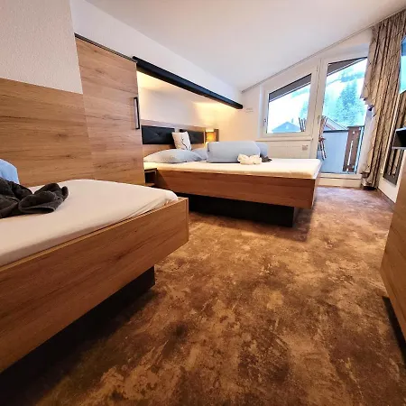 Frühstückspension Garni Jägerheim 3*