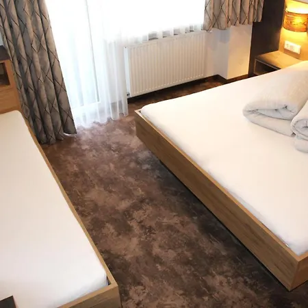 Garni Jaegerheim Oda ve Kahvaltı