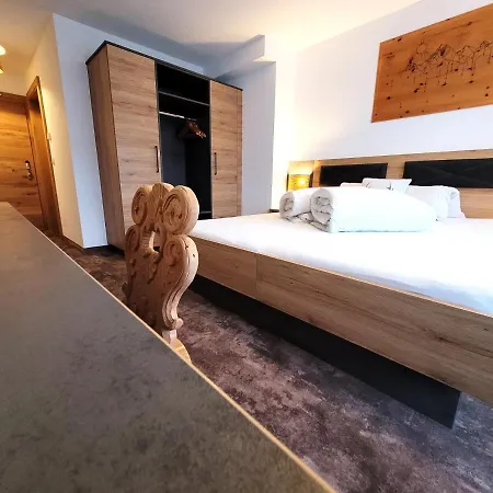 Garni Jaegerheim Bed & Breakfast *