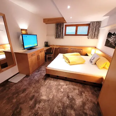 Garni Jaegerheim Oda ve Kahvaltı