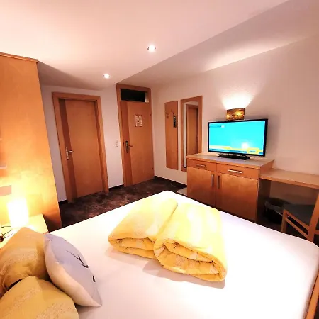 Garni Jaegerheim Oda ve Kahvaltı Kappl (Landeck)