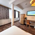 Garni Jaegerheim B&B 카플